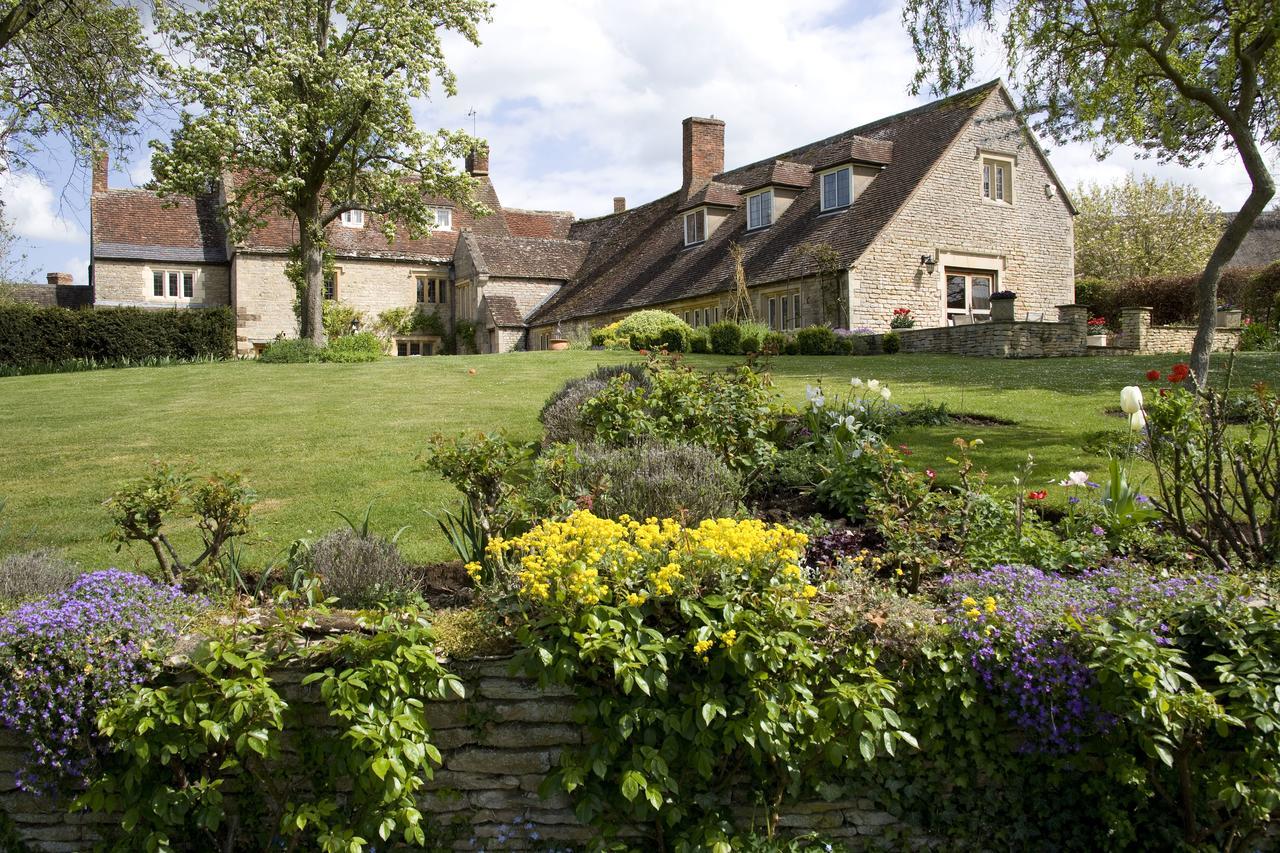 The Old Manor House Bed and Breakfast Halford  Eksteriør billede